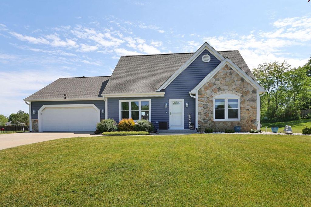 11821 242ND AVENUE, Trevor, WI 53179
