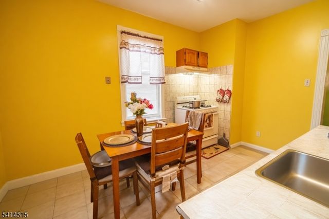 108 Hollywood Ave, East Orange City, NJ 07018