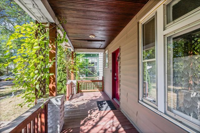 909 Sherburne Avenue, Saint Paul, MN 55104