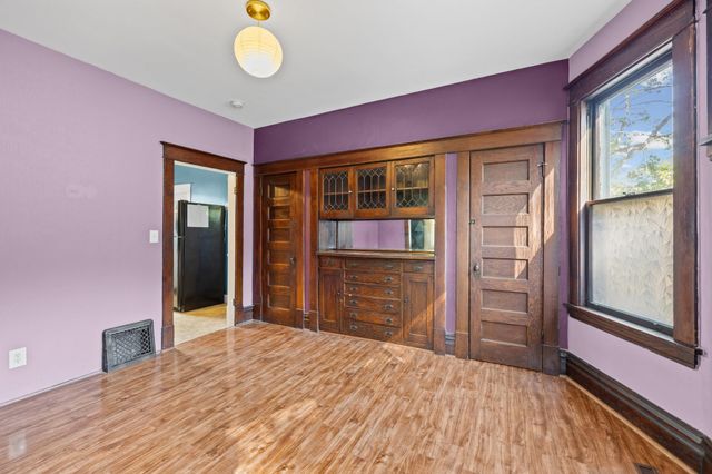 909 Sherburne Avenue, Saint Paul, MN 55104