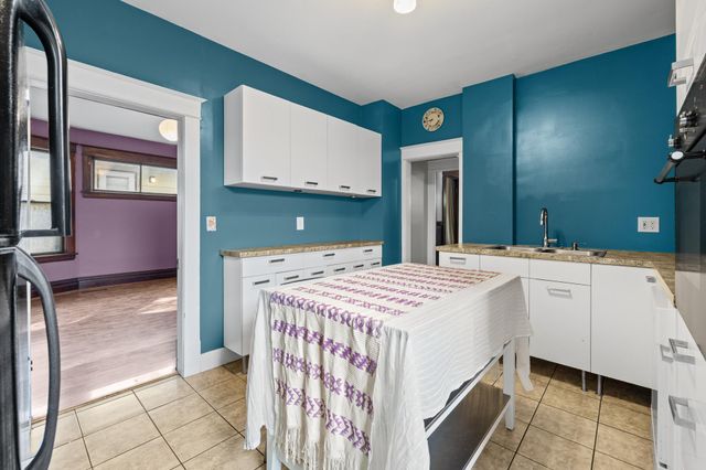 909 Sherburne Avenue, Saint Paul, MN 55104