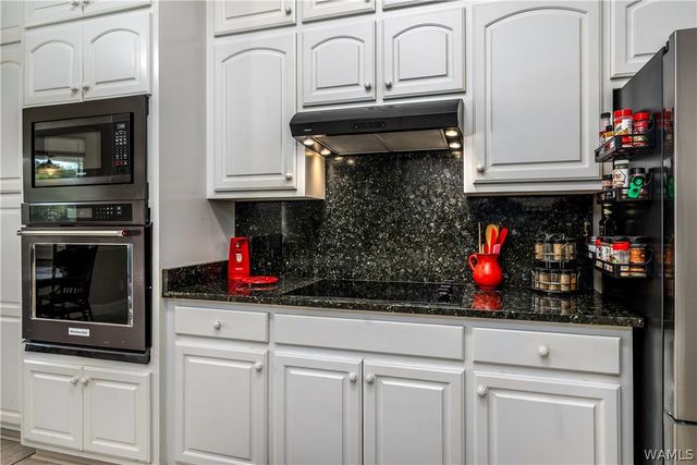 16760 N River Shores, Northport, AL 35475