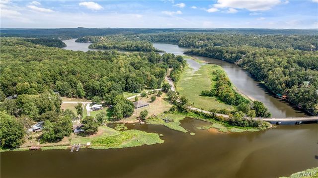 16760 N River Shores, Northport, AL 35475