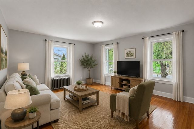 26 Bacon Sq, Plainville, MA 02762