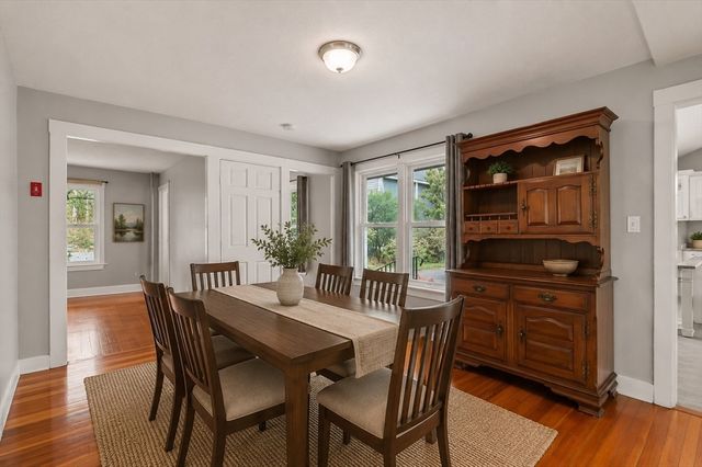 26 Bacon Sq, Plainville, MA 02762