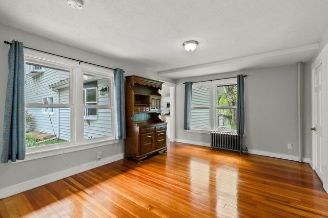26 Bacon Sq, Plainville, MA 02762