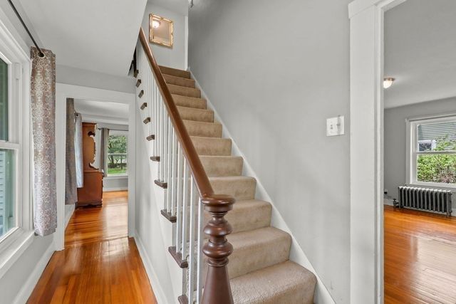 26 Bacon Sq, Plainville, MA 02762