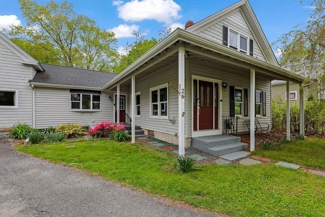 26 Bacon Sq, Plainville, MA 02762