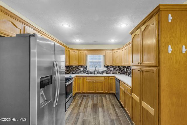 101 Conner Grant Road, New Bern, NC 28562