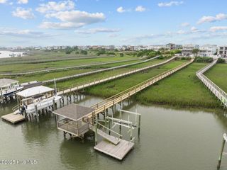 6634 Kings Lynn Drive, Oak Island, NC 28465