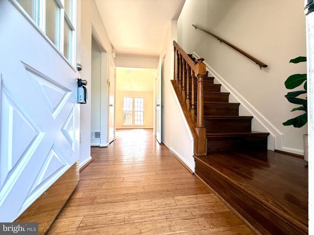 14829 HANCOCK CT, Centreville, VA 20120