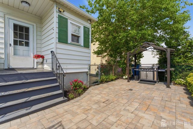 10 Southside Avenue, South River, NJ 08882