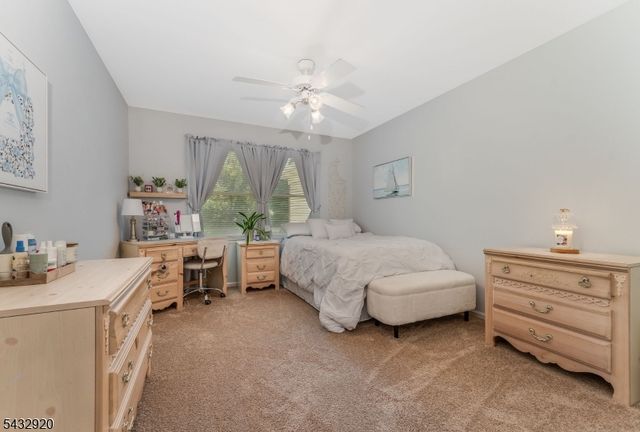 34 Pond Ridge Dr, Clinton Town, NJ 08809