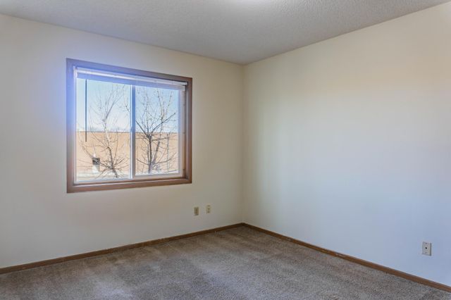 904 9th Avenue SE, Minneapolis, MN 55414