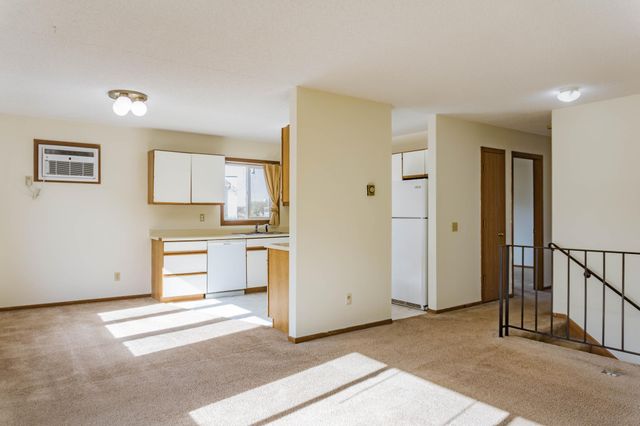 904 9th Avenue SE, Minneapolis, MN 55414