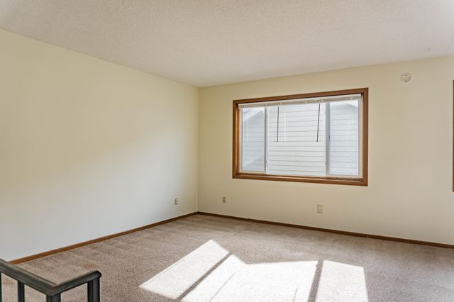 904 9th Avenue SE, Minneapolis, MN 55414