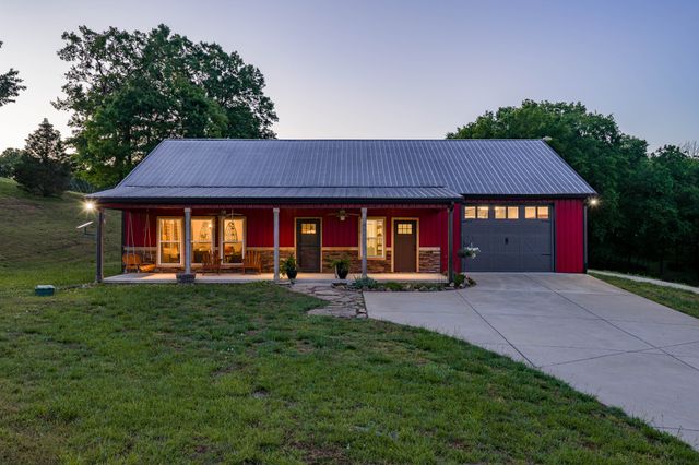 3210 Morel Rd, Columbia, TN 38401