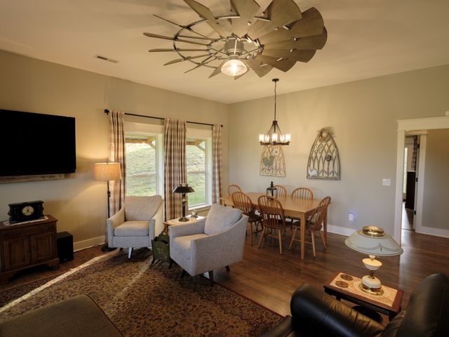 3210 Morel Rd, Columbia, TN 38401