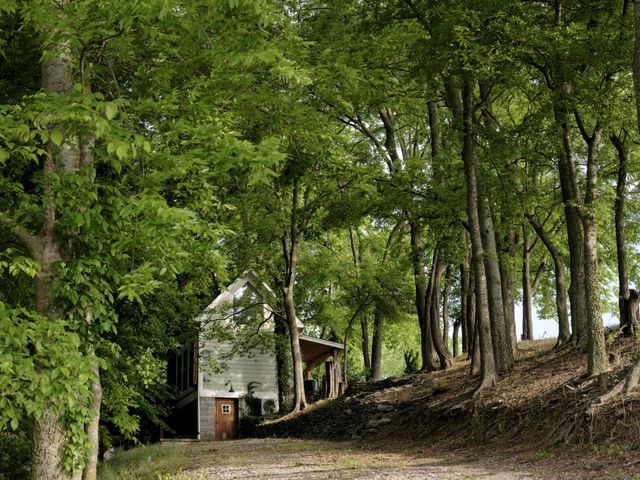 3210 Morel Rd, Columbia, TN 38401