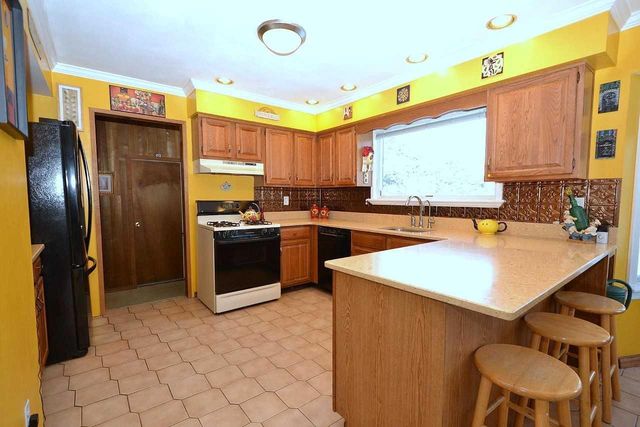 2811 Pine Avenue, Ronkonkoma, NY 11779