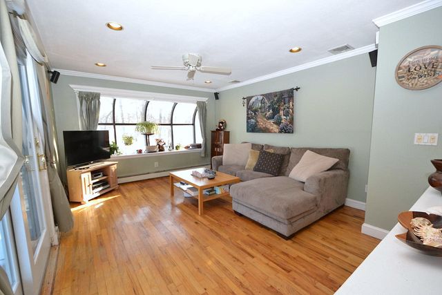 2811 Pine Avenue, Ronkonkoma, NY 11779