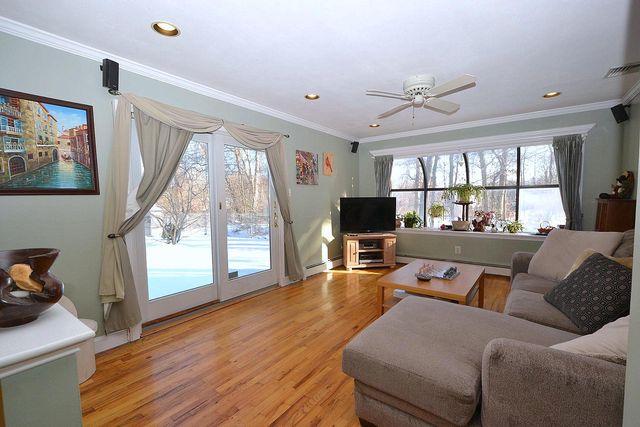2811 Pine Avenue, Ronkonkoma, NY 11779