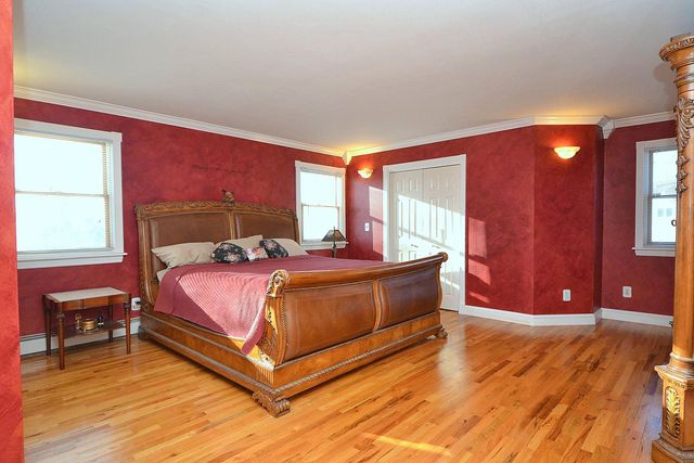 2811 Pine Avenue, Ronkonkoma, NY 11779