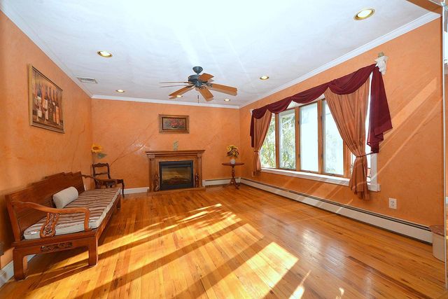 2811 Pine Avenue, Ronkonkoma, NY 11779