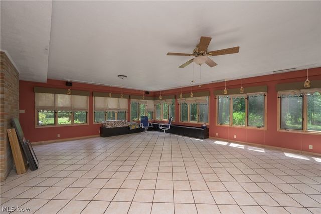 242 Elvira Court, Mcdonald, OH 44437
