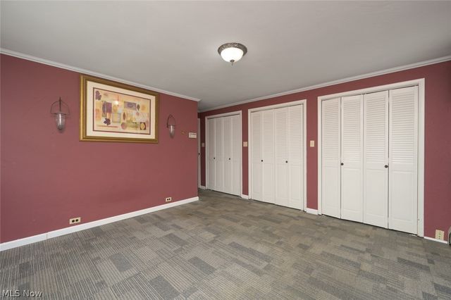 242 Elvira Court, Mcdonald, OH 44437