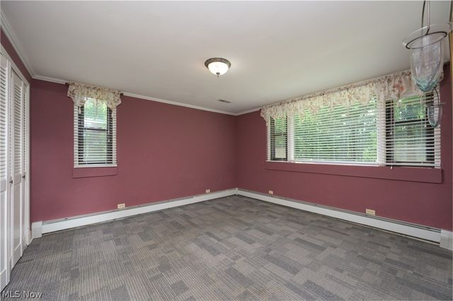 242 Elvira Court, Mcdonald, OH 44437