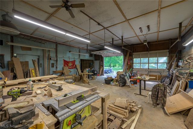 242 Elvira Court, Mcdonald, OH 44437
