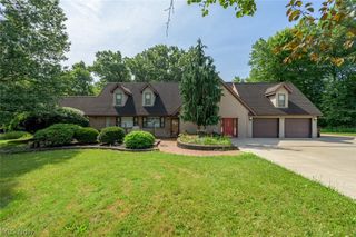 242 Elvira Court, Mcdonald, OH 44437