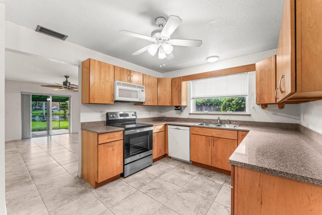 1000 SW 127th Terrace, Davie, FL 33325