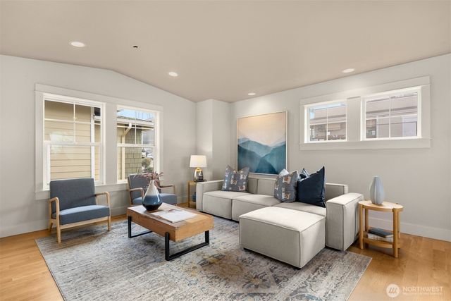 1500 S 5th Place, Renton, WA 98057