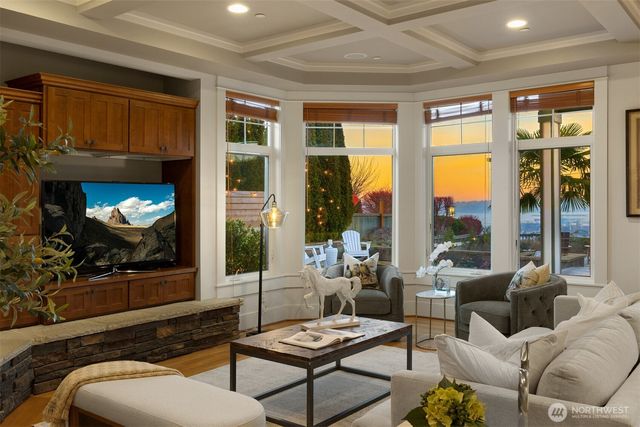 1500 S 5th Place, Renton, WA 98057