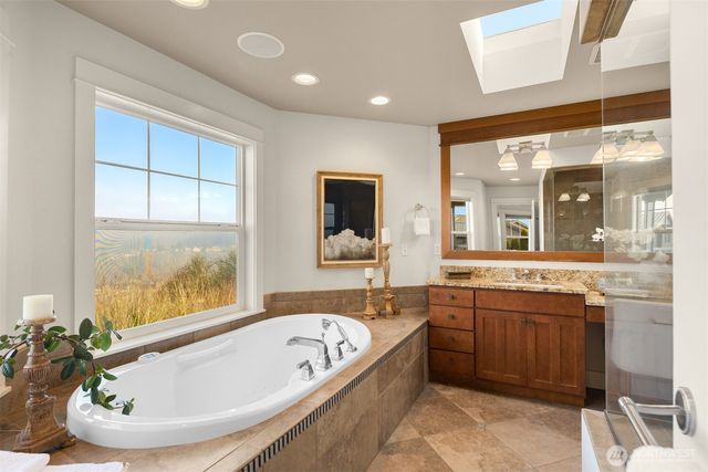 1500 S 5th Place, Renton, WA 98057