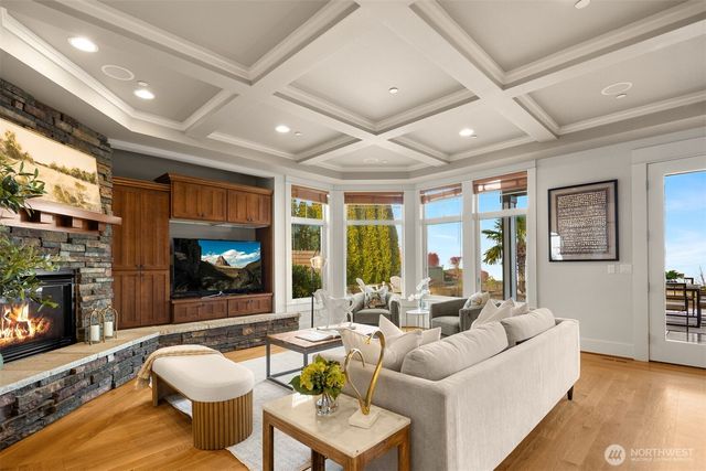 1500 S 5th Place, Renton, WA 98057