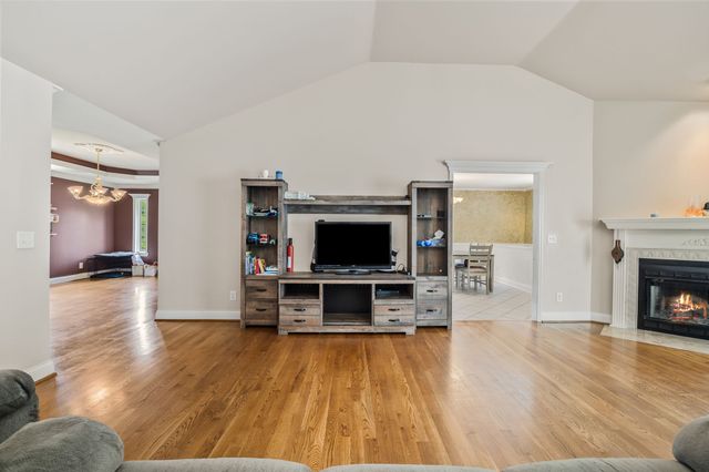 1134 Pee Dee Branch Rd, Cottontown, TN 37048