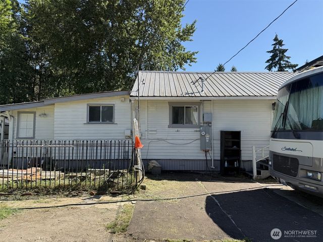 9702 22nd Avenue E, Tacoma, WA 98445