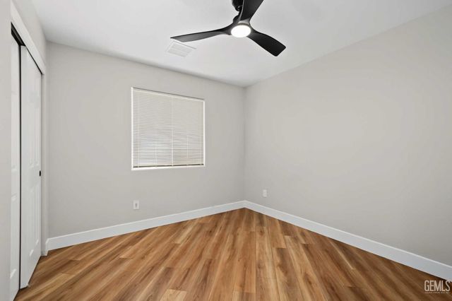 402 El Fuerte Avenue, Bakersfield, CA 93307