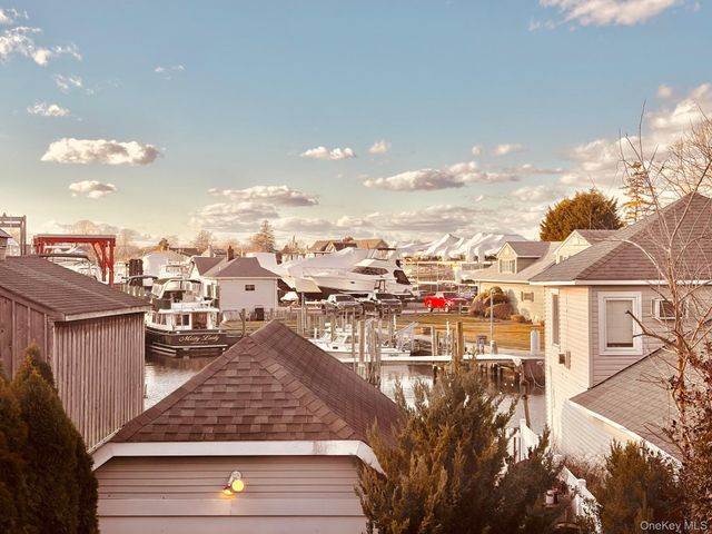 33 Central Avenue, Amityville, NY 11701