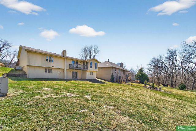 15818 Nottingham Drive, Omaha, NE 68118