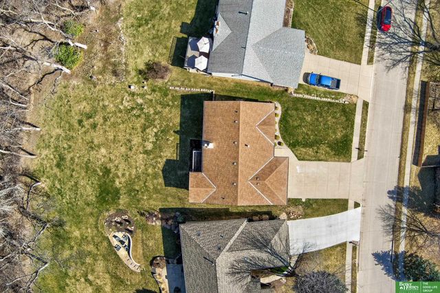 15818 Nottingham Drive, Omaha, NE 68118