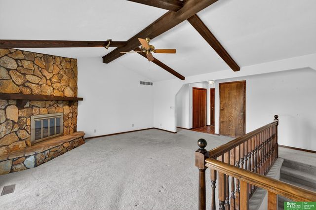 15818 Nottingham Drive, Omaha, NE 68118