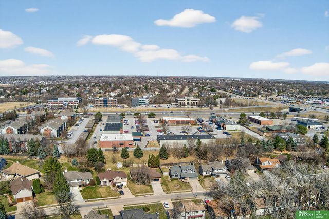 15818 Nottingham Drive, Omaha, NE 68118