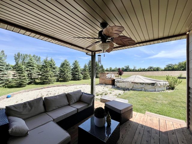 1909 S Britton ROAD, Kansasville, WI 53139