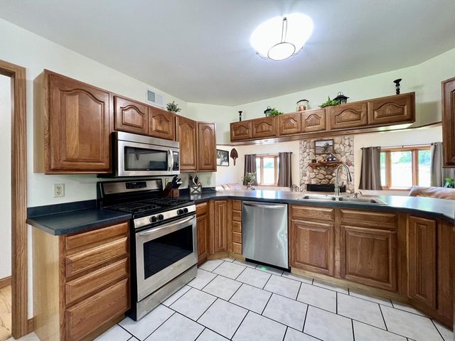 1909 S Britton ROAD, Kansasville, WI 53139