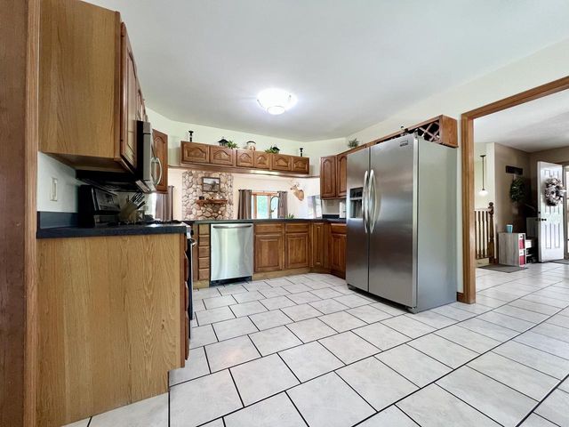 1909 S Britton ROAD, Kansasville, WI 53139