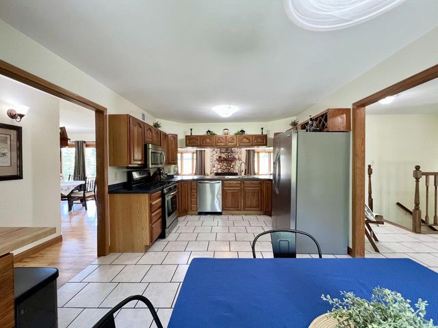 1909 S Britton ROAD, Kansasville, WI 53139